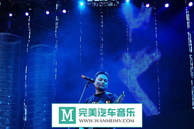 金属摇滚专辑下载-激进朋克：敖博《庞客砸技团13CD全集》MP3/百百度/1.26G(1)